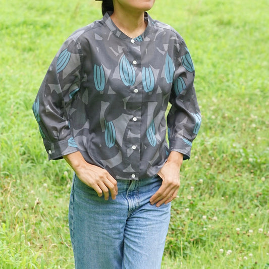 シャツ スターフルーツ_シルエット_木柄