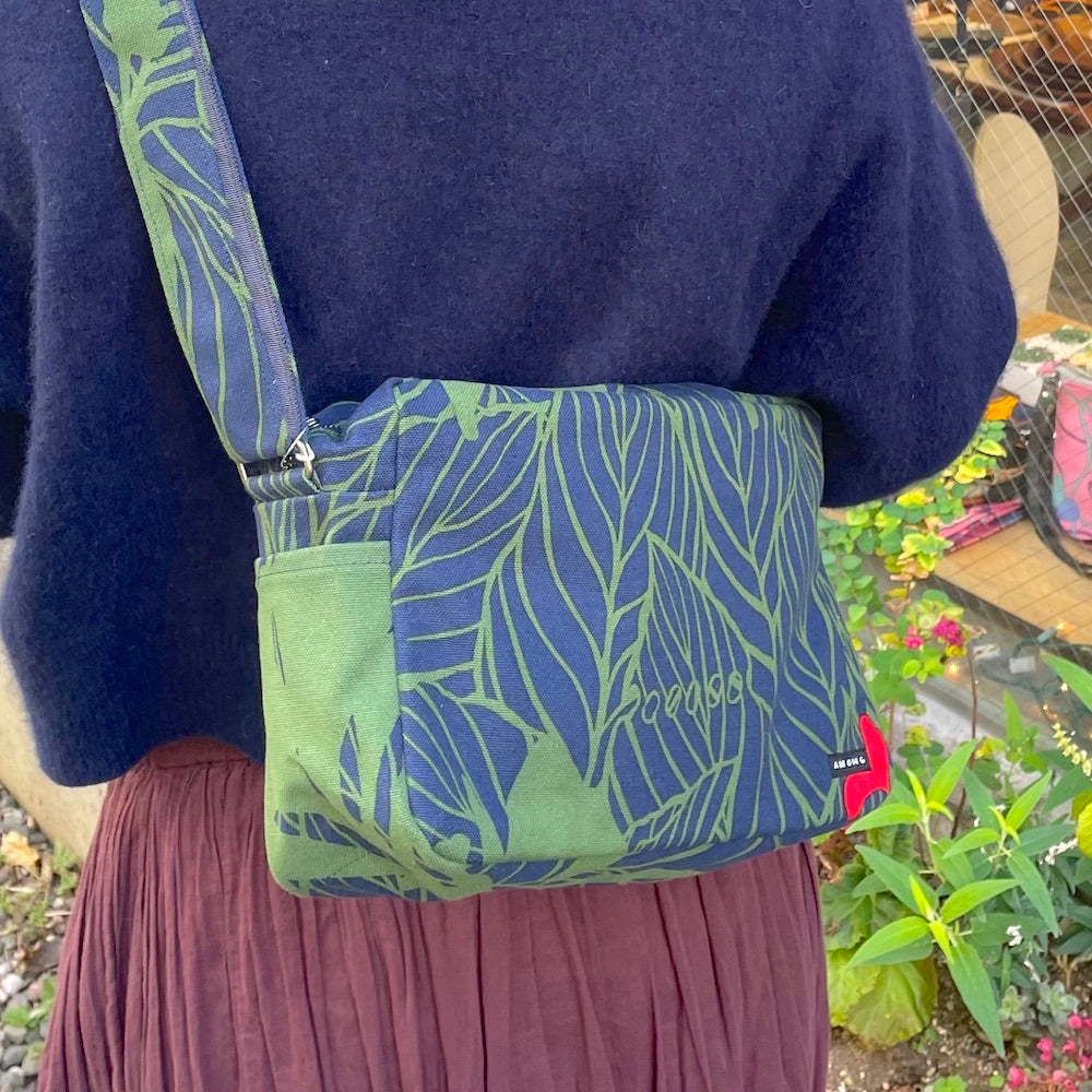 Shoulder bag “Kanna” desired_green