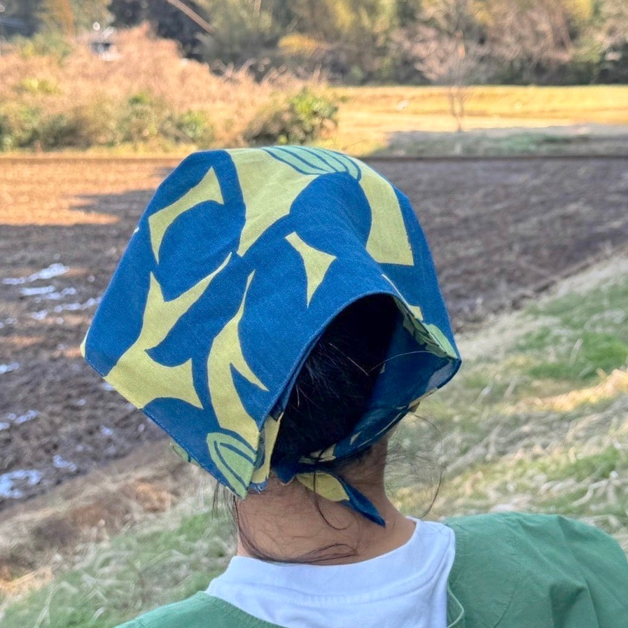 Petite scarf "Starfruit" star_tree pattern (100% cotton chiffon)