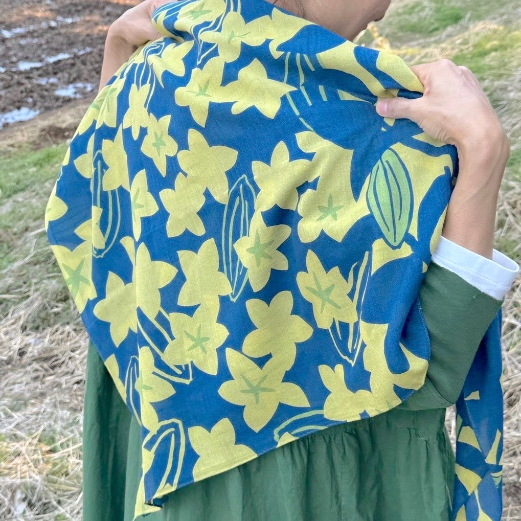 Scarf "Starfruit" Star (100% cotton chiffon)