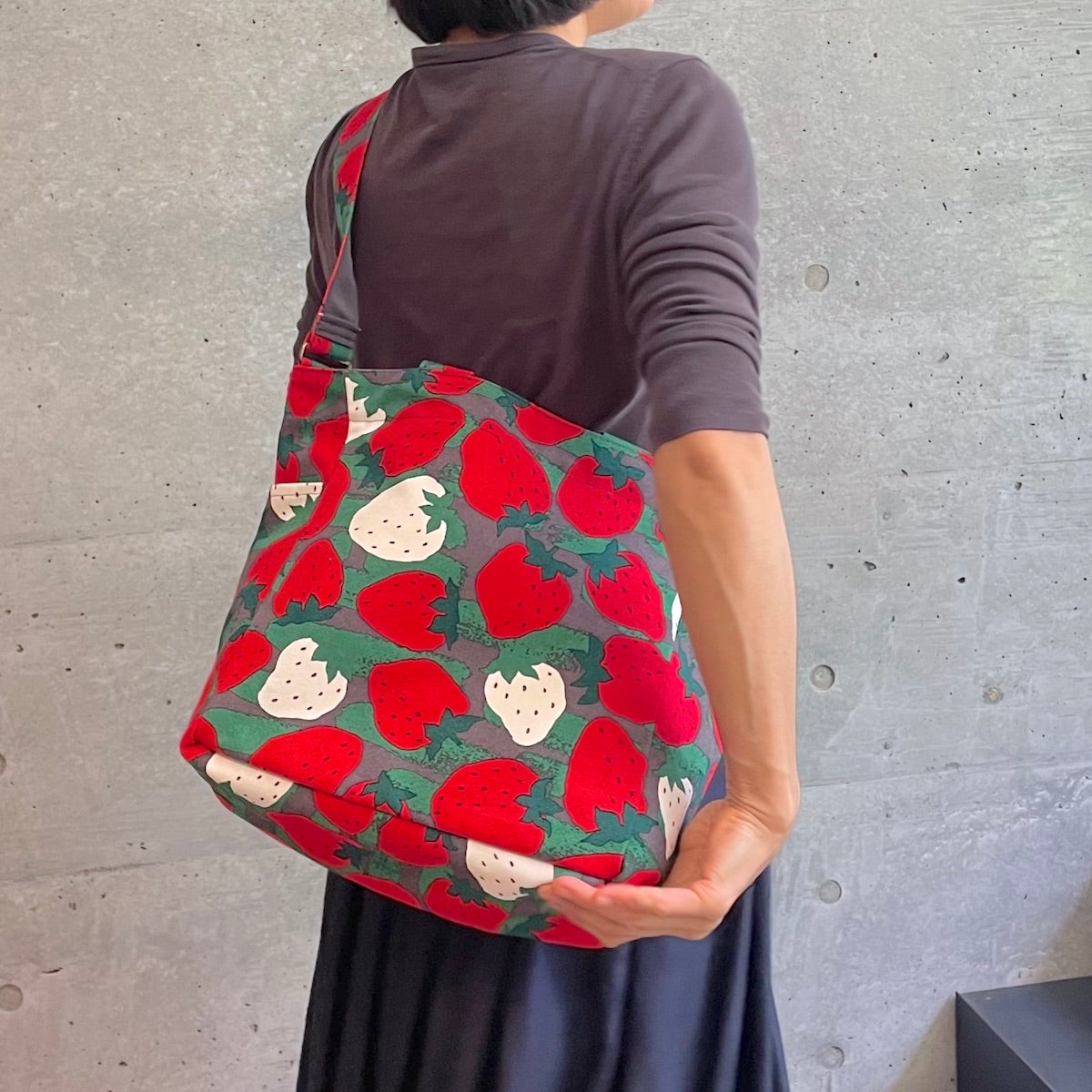 Shoulder tote bag "Ichigo Ichie(One life, one encounter)" Reunion_Large grain