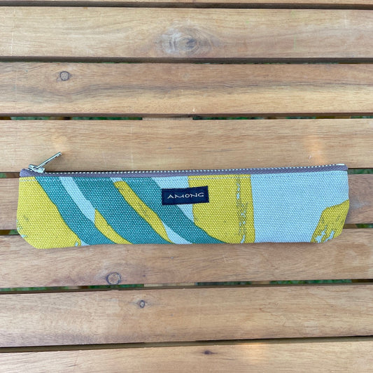 ペンケーススリム「バナナ」木陰_1