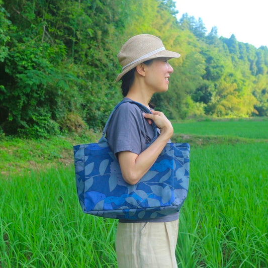 Tote (M, with side pocket) "Starfruit" Gift_Wooden pattern
