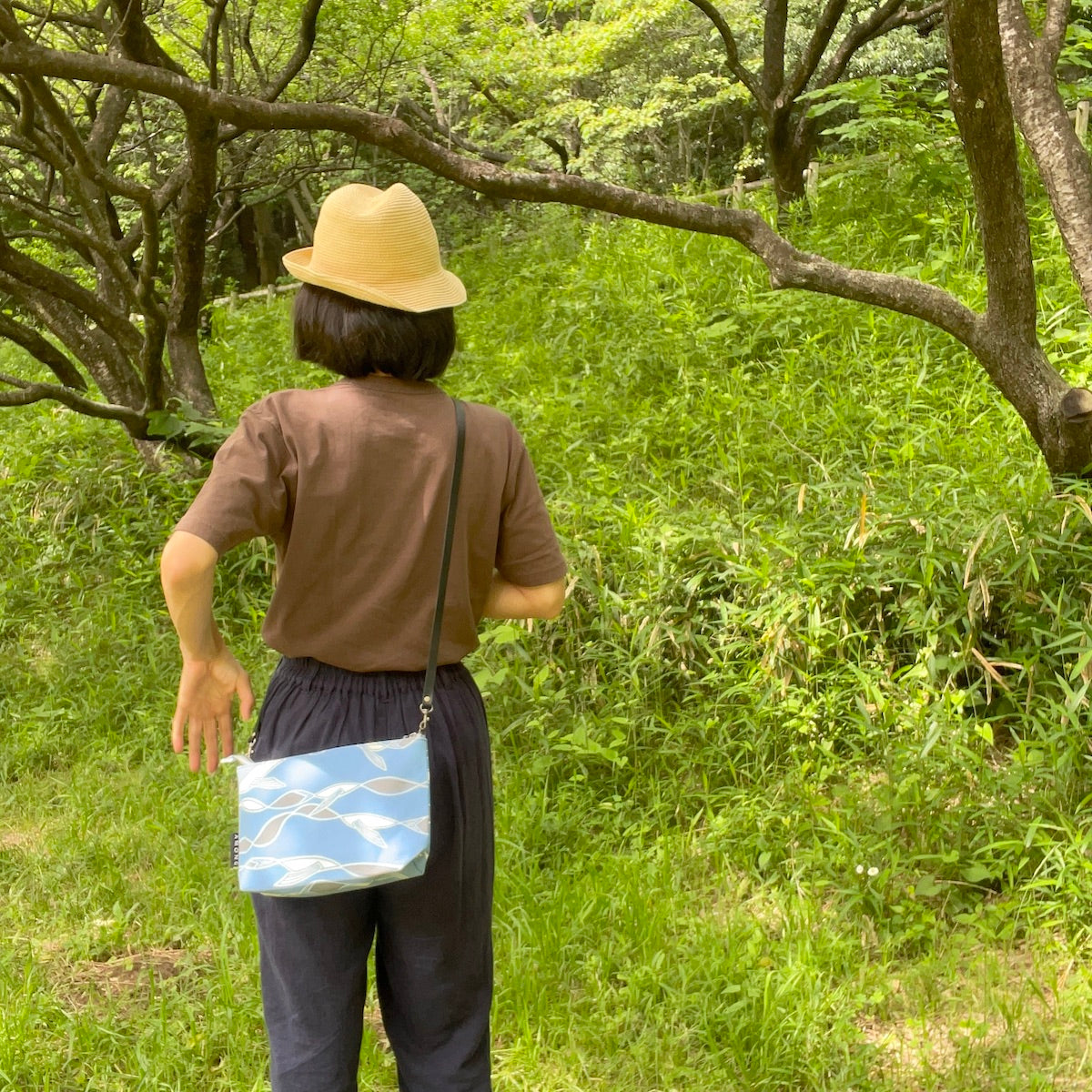 ミニショルダー 「水を得た魚」Swim! ブルーベース