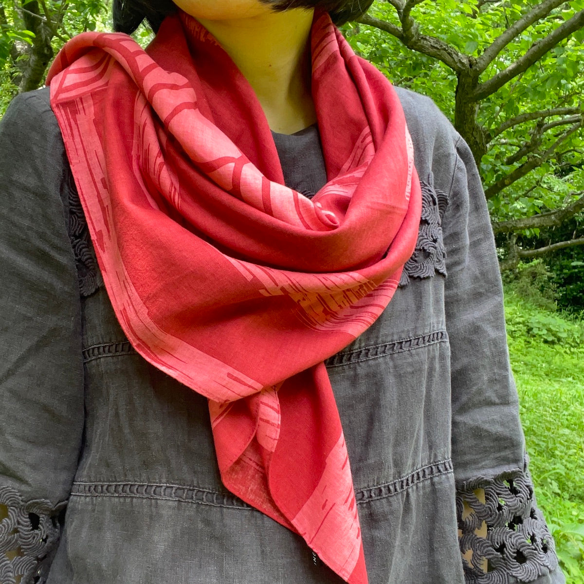 スカーフ「太陽と月」日光浴(コットン100%)