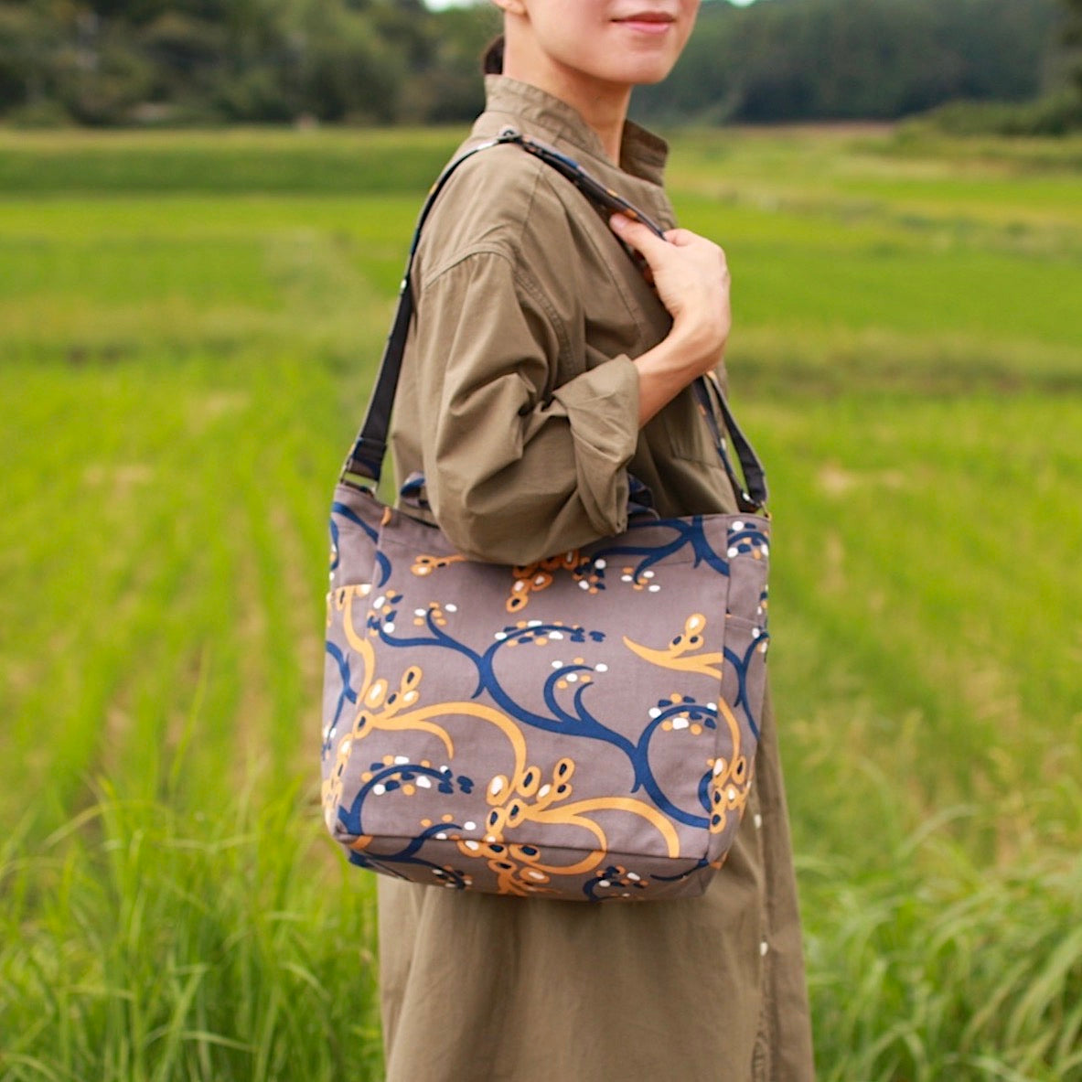 ショルダートート 「イネ」オイシイネ!_田んぼ(ブラウン)