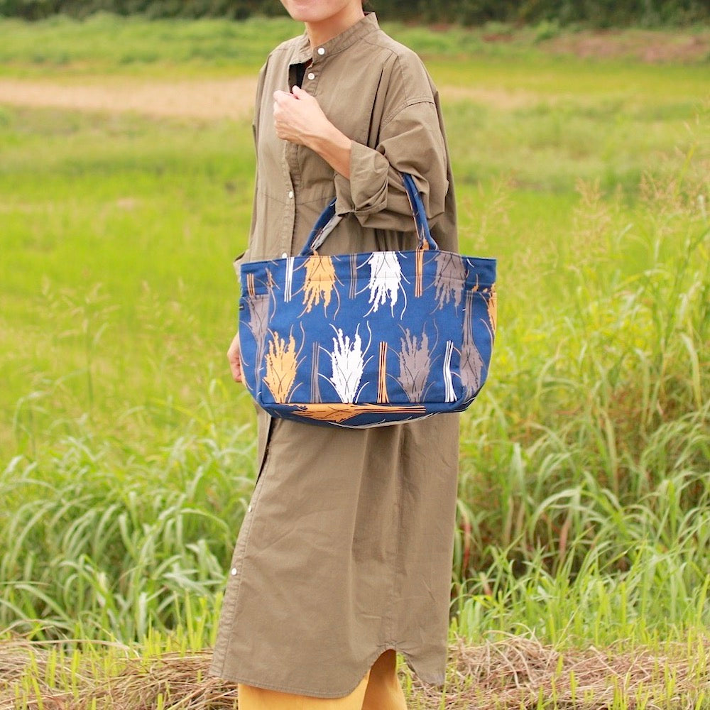 トート(M・サイドポケット付)「イネ」オイシイネ!_稲穂(ネイビー)