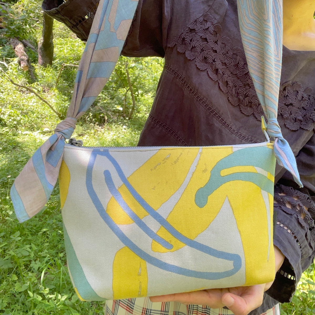 ミニショルダー 「バナナ」木陰_果実