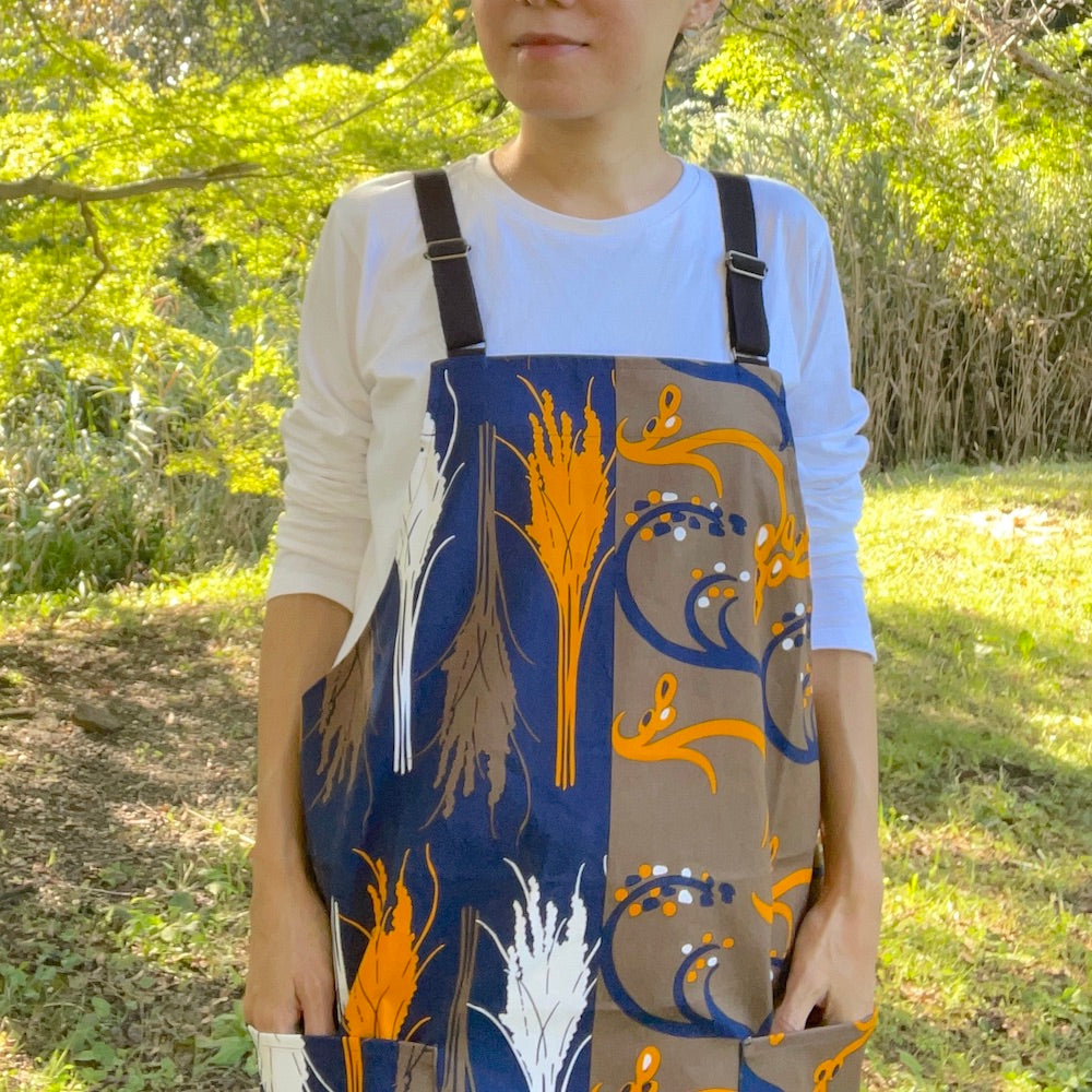 エプロン「イネ」オイシイネ!