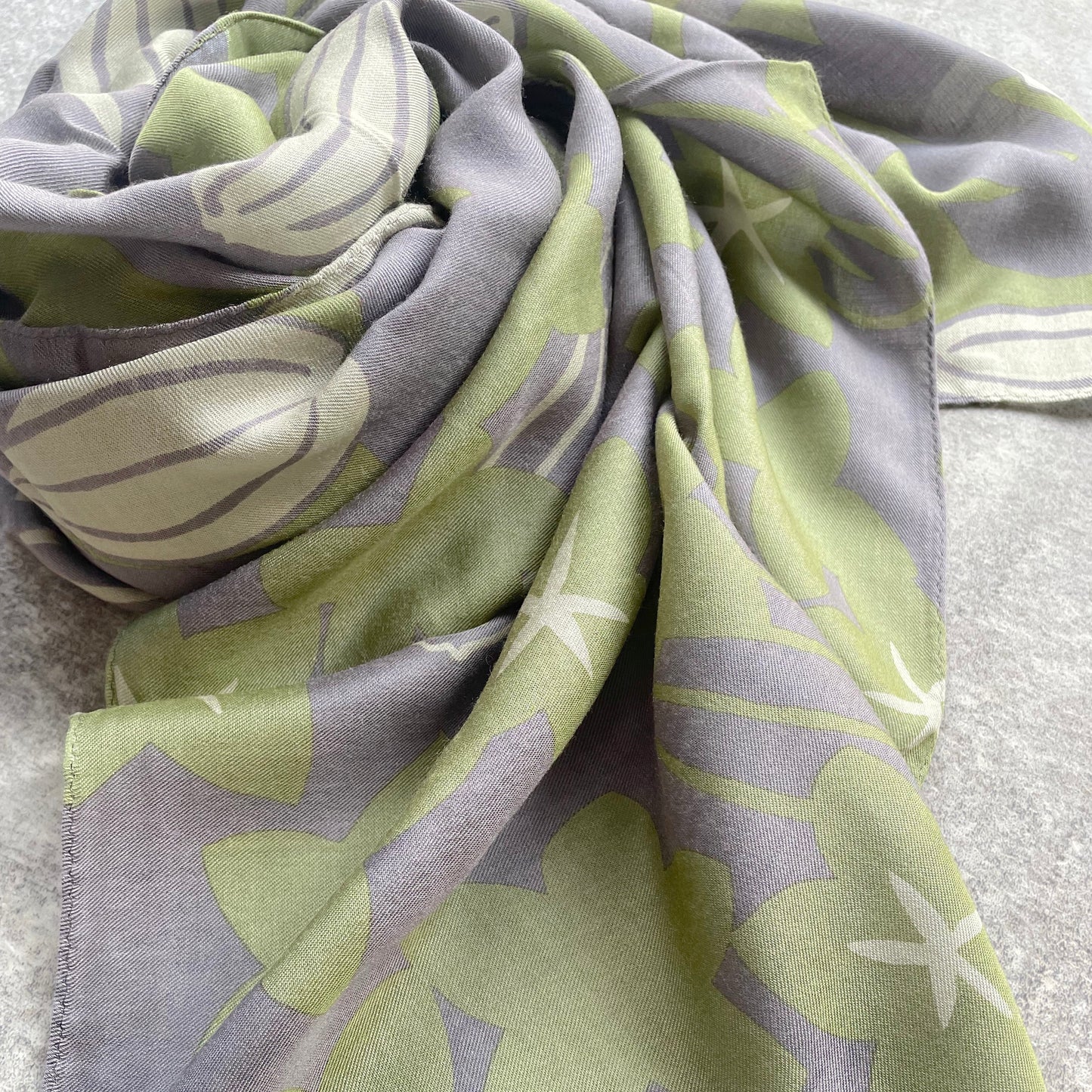 スカーフ「スターフルーツ」ギフト(シルク40% レーヨン60%)