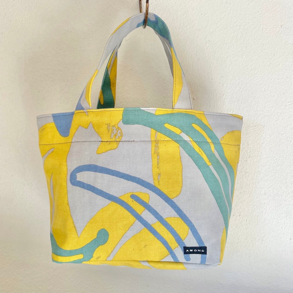 トート (S)「バナナ」木陰_果実