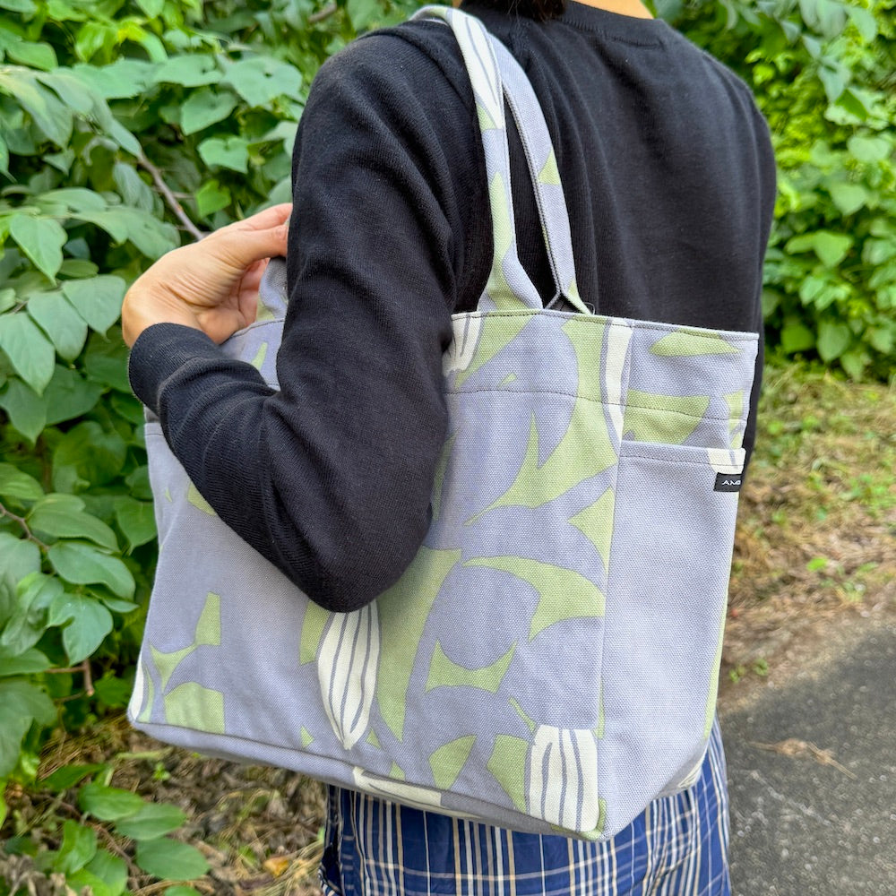 トート (M・サイドポケット付)「スターフルーツ」ギフト_木柄
