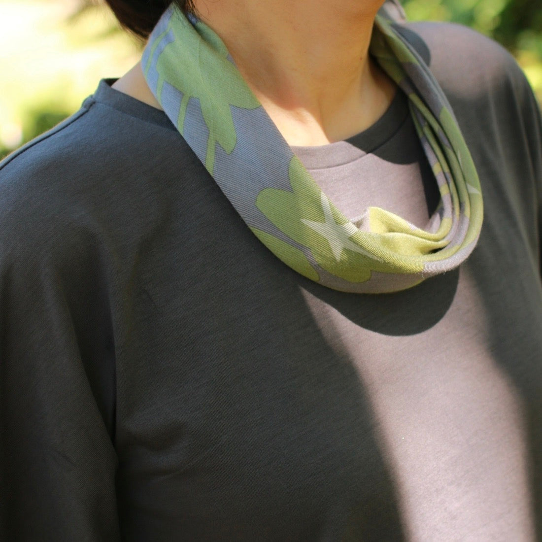 Petite scarf "Starfruit" gift_star pattern (40% silk, 60% rayon)