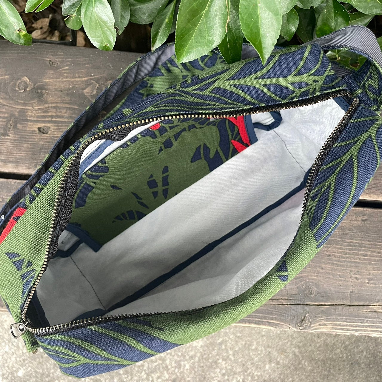 Shoulder bag “Kanna” desired_green