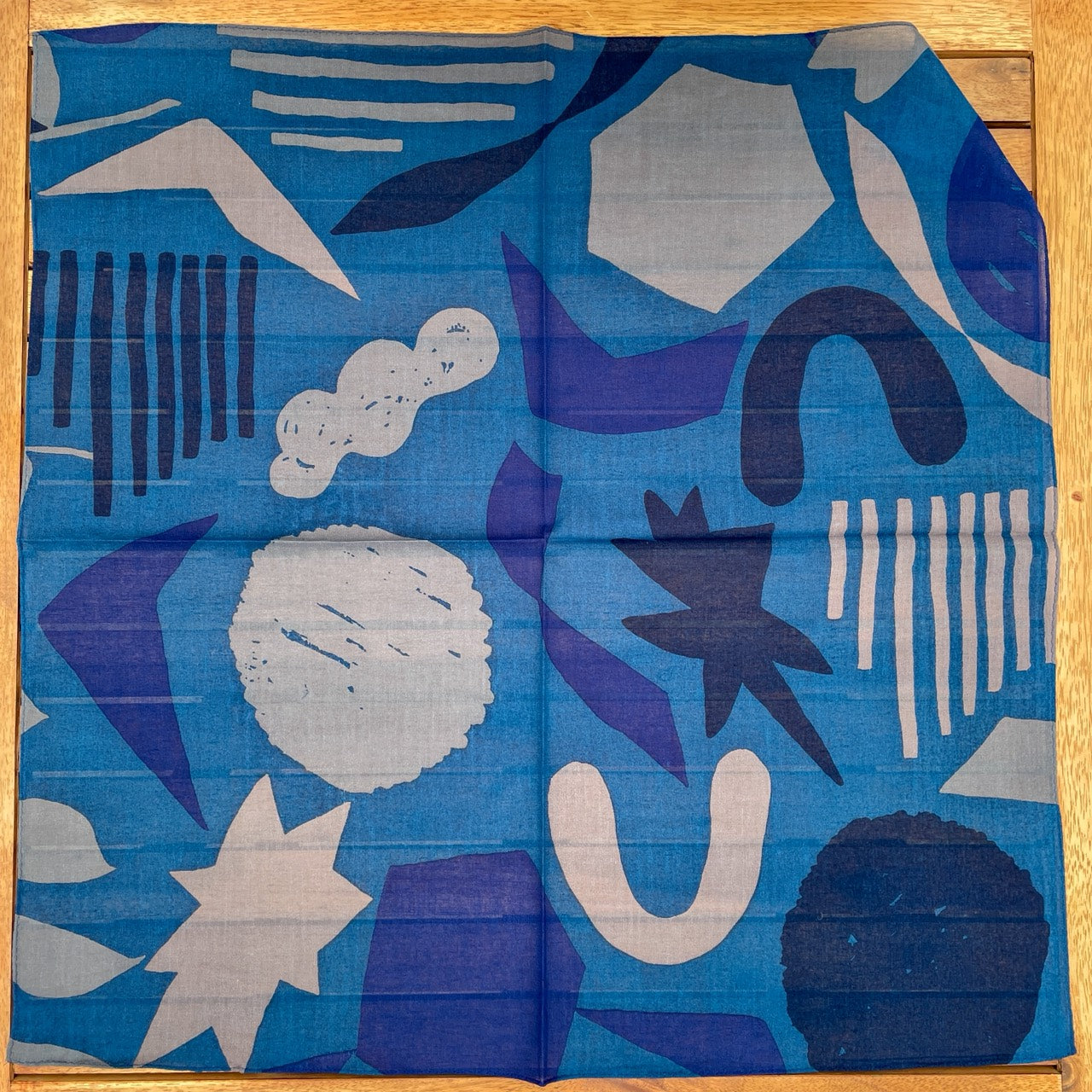 AMONG プチスカーフ テンキ 夜空柄 天気柄 日本製 綿 コットン100% シフォン スカーフ ミニサイズ バンダナ ボタニカル 天気 転機 プレゼント