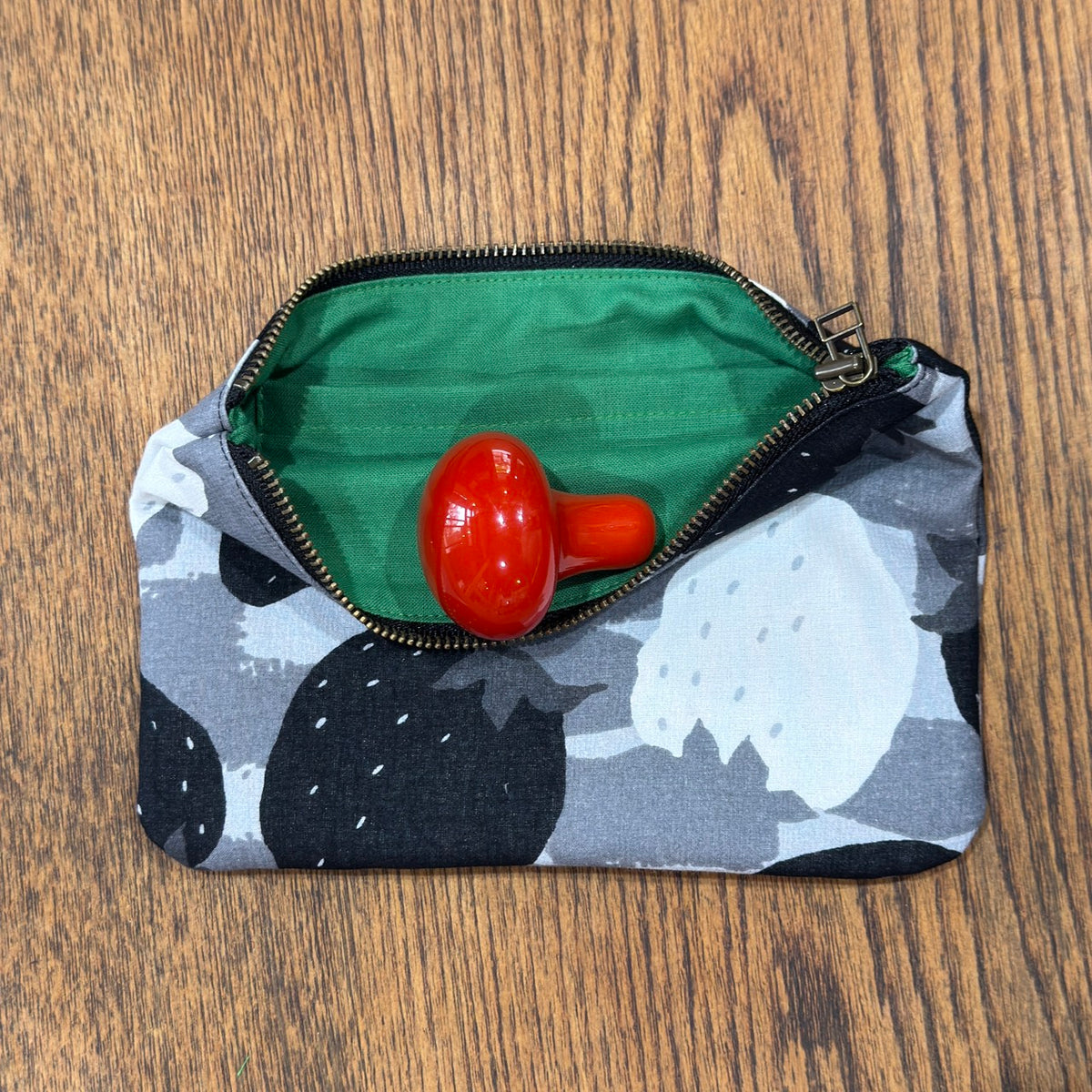 Pouch “Michi” Let’s say what we really think Geometric pattern_3