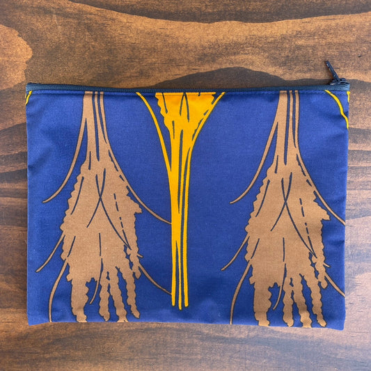 AMONG 撥水ポーチ イネ オイシイネ! ブラウン×ネイビー×イエロー 稲柄 ポリエステル ポーチ