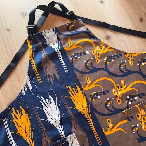 エプロン「イネ」オイシイネ!