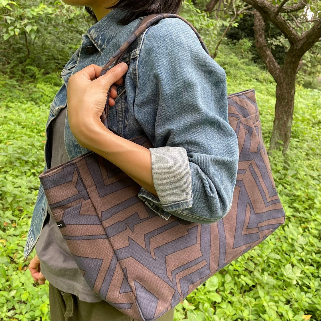 Tote (M, with side pockets) ``Michi'' Let's be true Geometric pattern