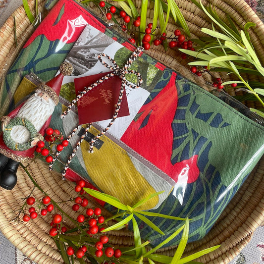 AMONGのお買い得なクリスマスギフトセット