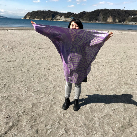 AMONGのスカーフ