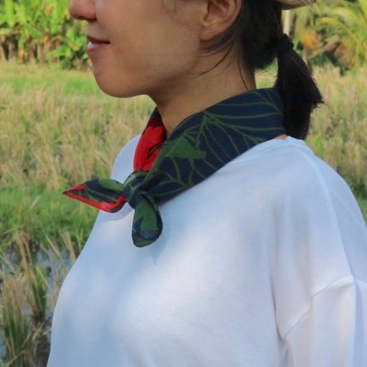 LAST1 ・Petit scarf "Kanna" desired-green series-1 (40% silk 60% rayon)