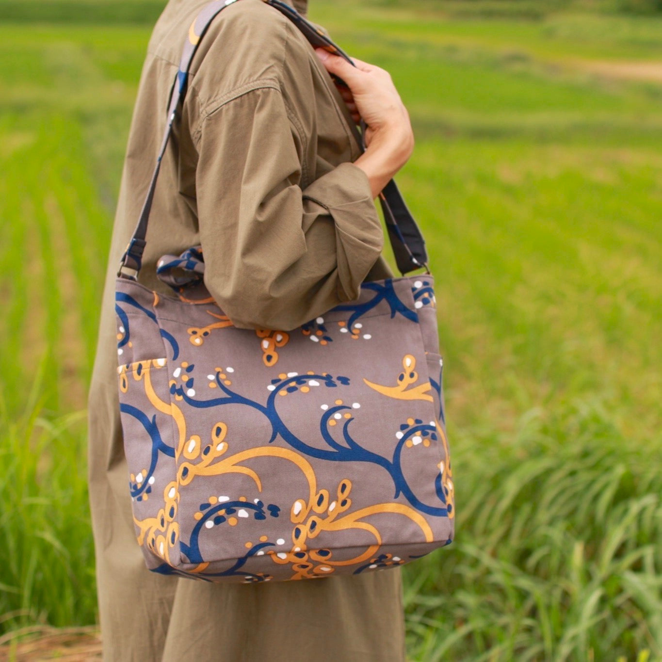 ショルダートート 「イネ」オイシイネ！_田んぼ（ブラウン）