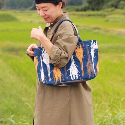 トート（M・サイドポケット付）「イネ」オイシイネ！_稲穂（ネイビー）