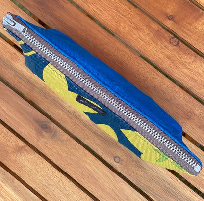 AMONGのペンケース「スターフルーツ」スター 星柄 日常に温かみと遊びごごろを。 ボールペンが12本程入るコットン100%の日本製。