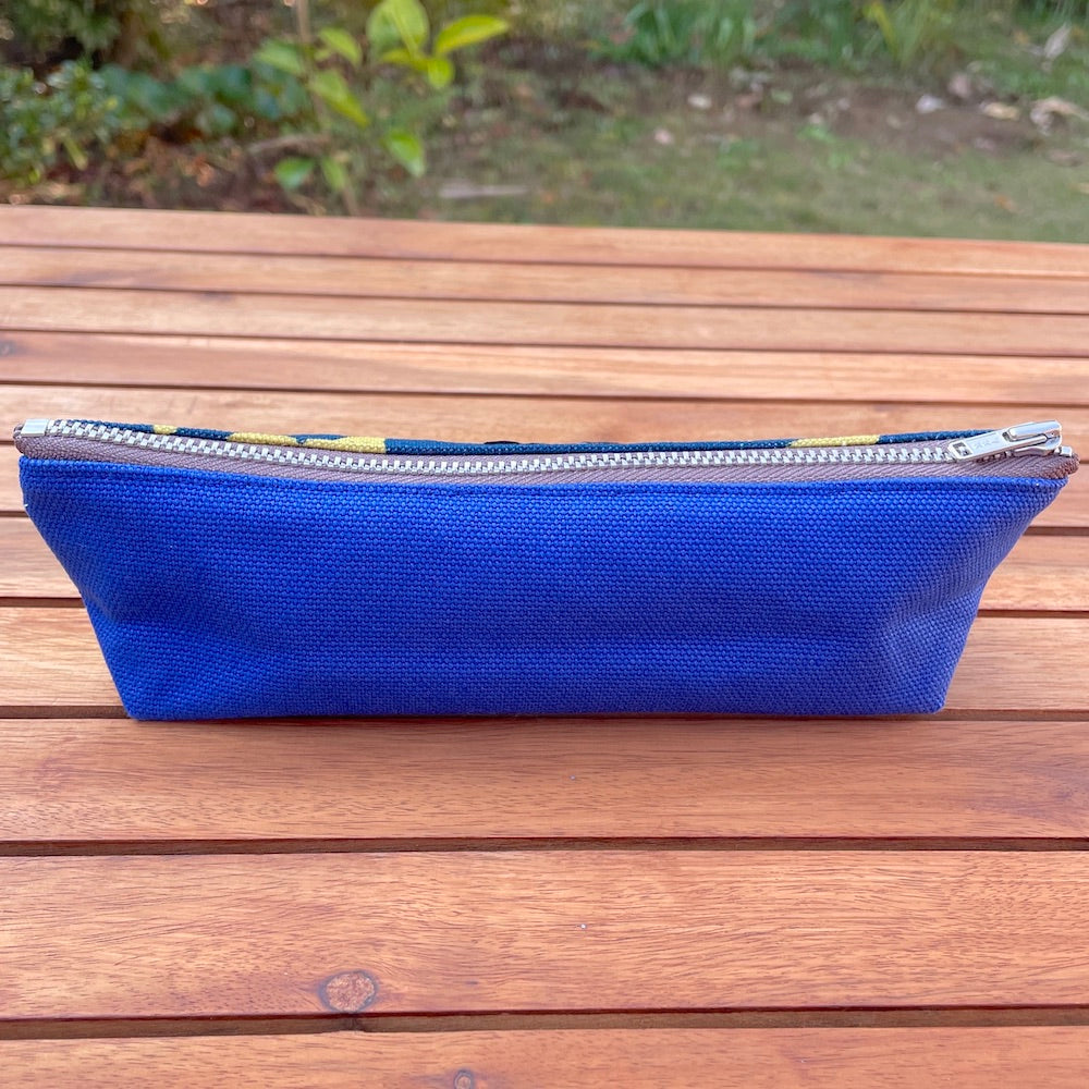 AMONGのペンケース「スターフルーツ」スター 星柄 日常に温かみと遊びごごろを。 ボールペンが12本程入るコットン100%の日本製。