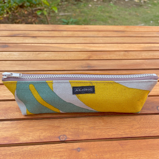 ペンケース「バナナ」木陰_1