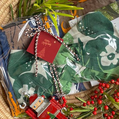 AMONGの16500円お得なクリスマスギフトセット。ご自分へのプレゼントにも最適。