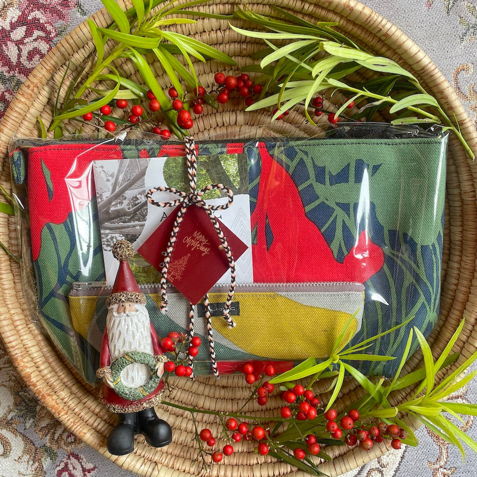 AMONGの16500円お得なクリスマスギフトセット。ご自分へ、通常のプレゼントにも最適。