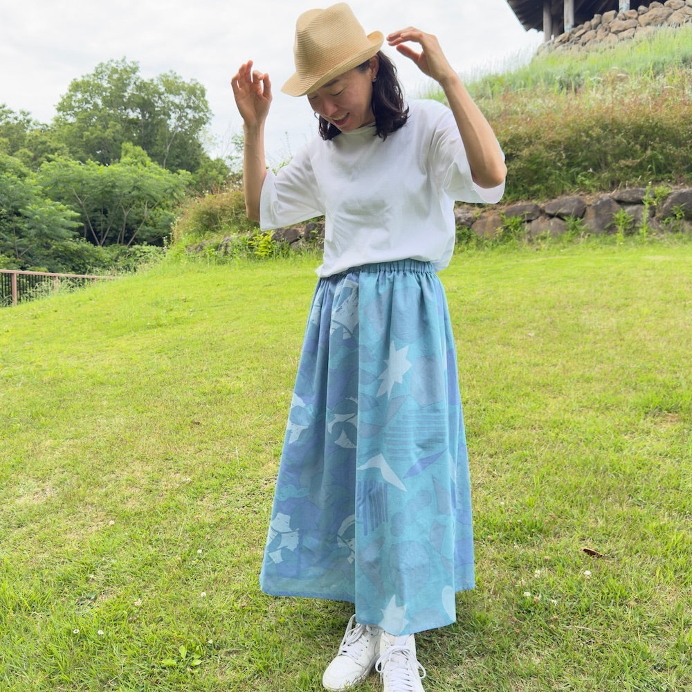 ロングスカート テンキ_青空