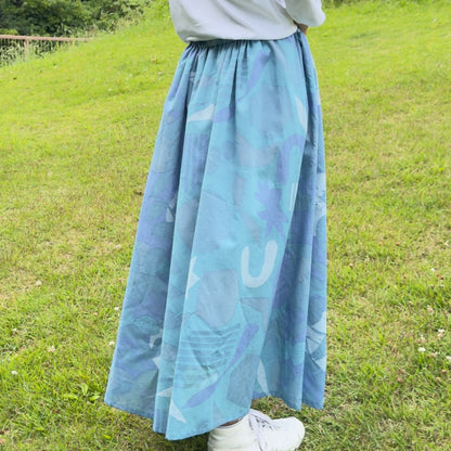 ロングスカート テンキ_青空