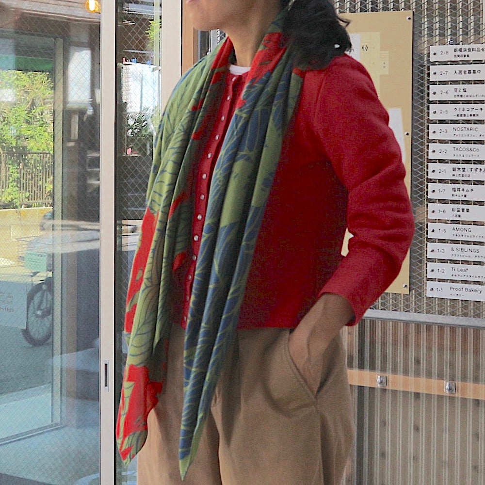 AMONG スカーフ カンナ 希望 モダール90％ ウール10％ モダールウール 正方形スカーフ 花柄 ボタニカル 手染め 手捺染 