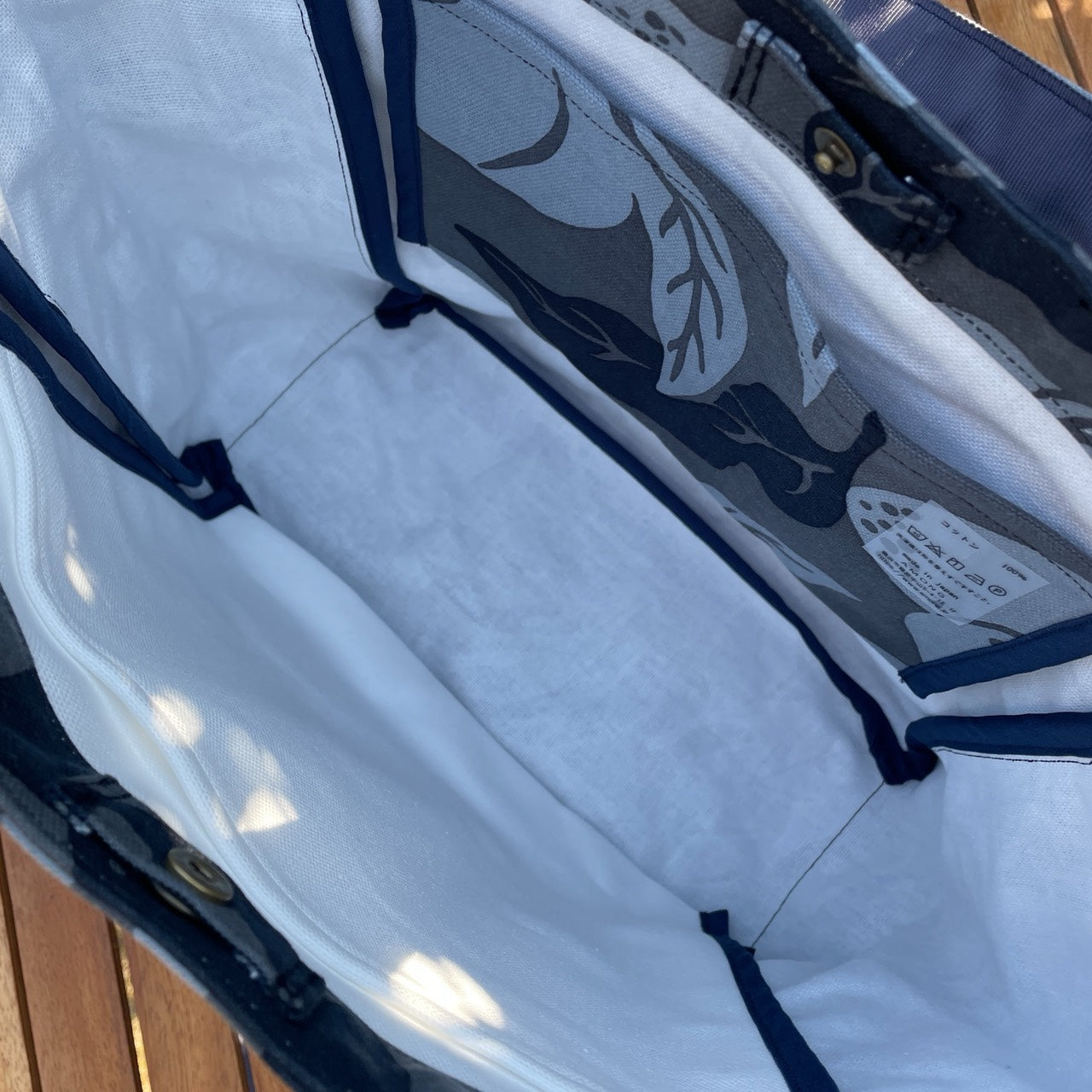 AMONG ショルダートートバッグ 桃栗三年柿八年 濃淡 濃い 日本製 綿 コットン100% ボタニカル 果物柄 2WAY 縁起が良い 