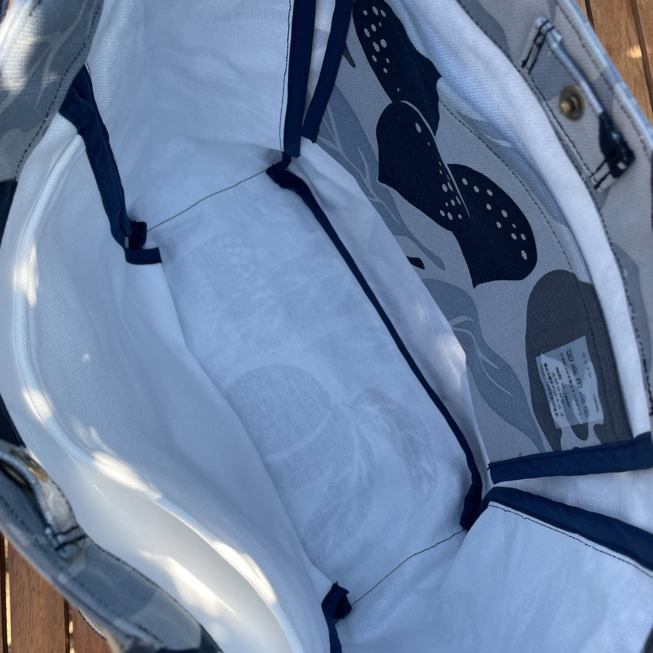 AMONG ショルダートートバッグ 桃栗三年柿八年 濃淡 淡い 日本製 綿 コットン100% ボタニカル 果物柄 2WAY 縁起が良い 