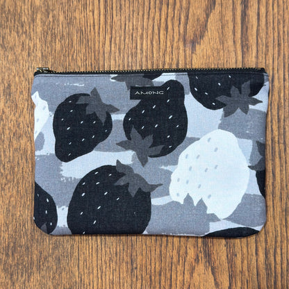 Pouch “Michi” Let’s say what we really think Geometric pattern_3