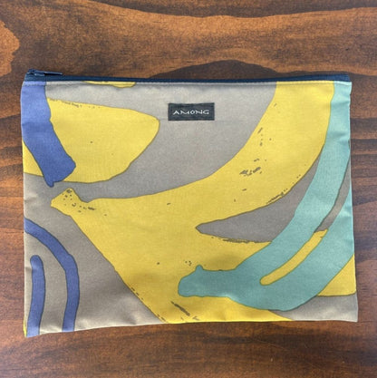 AMONG 撥水ポーチ バナナ 木陰 イエロー&グリーン ポリエステル ポーチ 捺染染め  日本製 